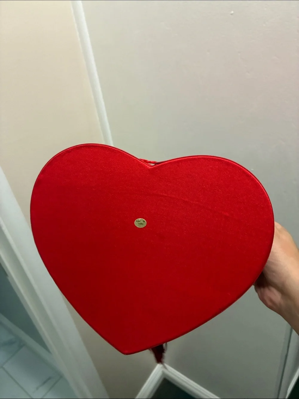 VTG Elegant Heart-Shaped Red Satin Jewelry Hat Lingerie Keepsake Box with Tassel